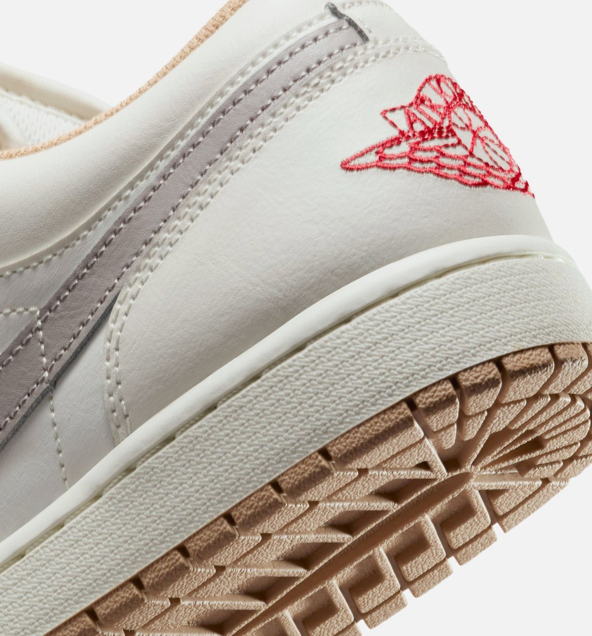 Air Jordan 1 Low - Men's Lifestyle Sneaker (Sail/Fire Red/College Grey/Hemp)