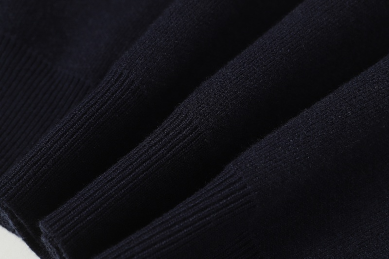 LVC031 New men's and women's autumn and winter cross towel embroidered pattern round neck wool knitted sweater clothing
